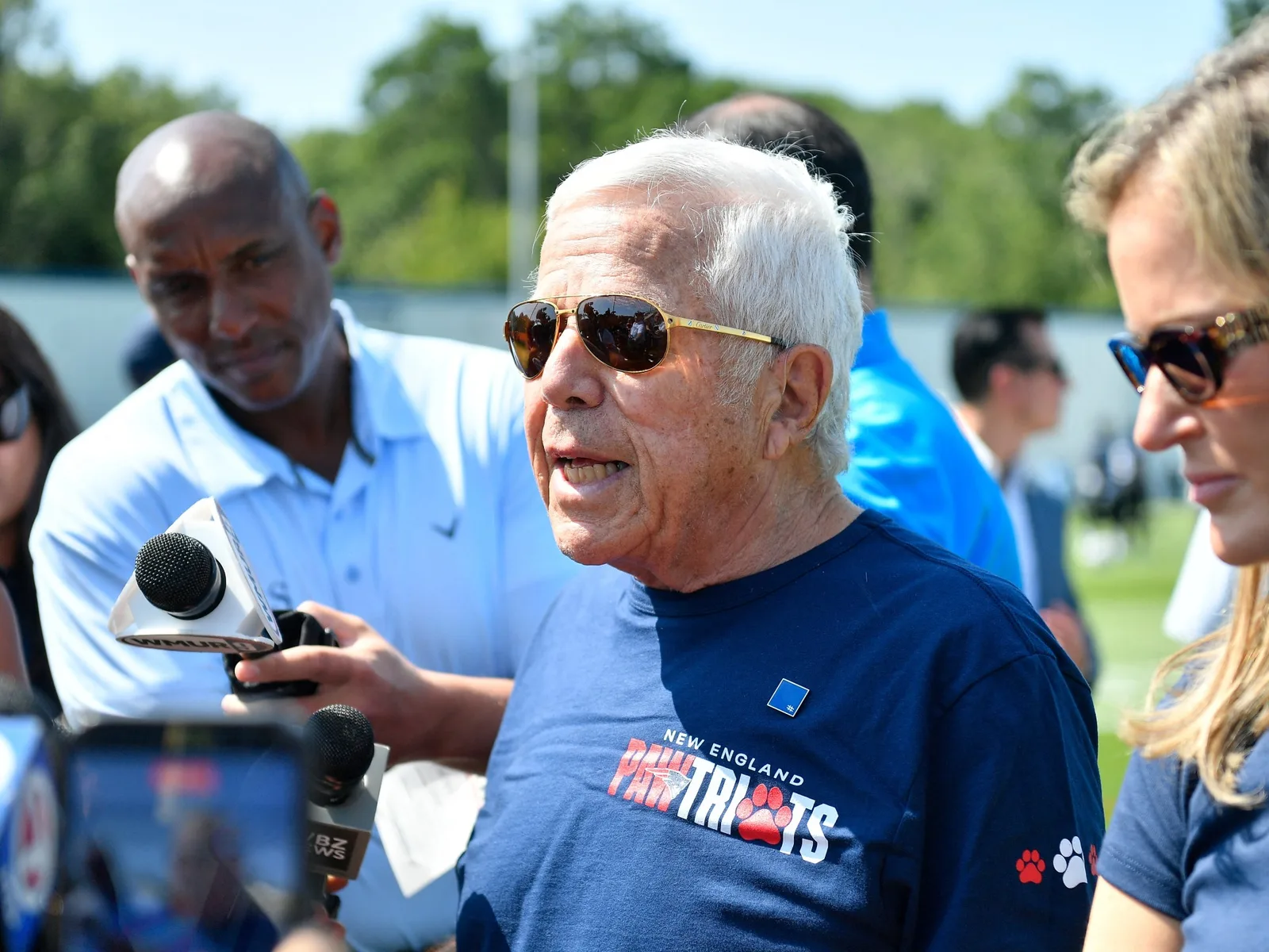 Qui est Robert Kraft, milliardaire pro-Israël qui a annulé Macklemore ?