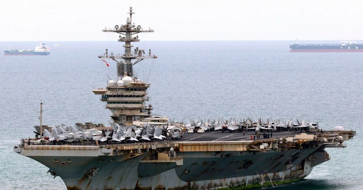 Les États-Unis envoient un troisième porte-avions vers l'Iran : un responsable américain à Al Jazeera