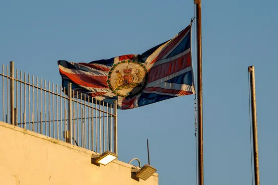 Retrait de la signalétique du consulat britannique à Jérusalem-Est à l'expiration du délai israélien