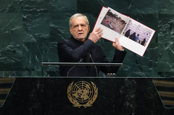 À l'ONU, le président iranien se dit victime du « terrorisme » américain
