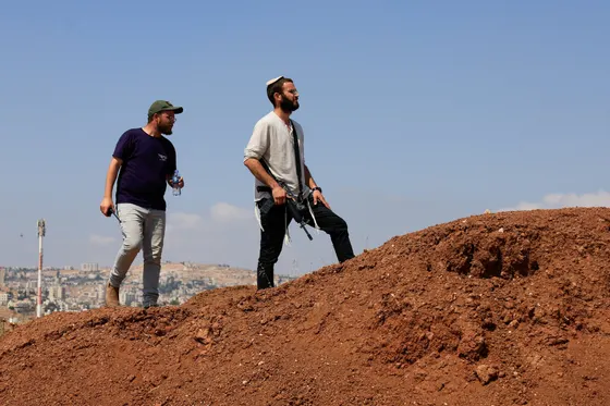 Alors que le Royaume-Uni sanctionne les colonies israéliennes, la solution à deux États est-elle morte ?