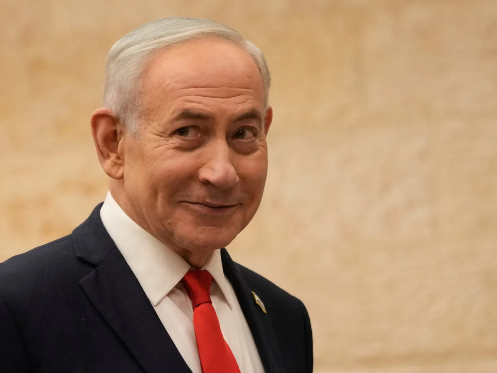 Benjamin Netanyahu a supervisé un génocide : selon lui, c'est lui la victime