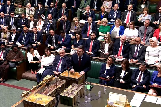 Burnham défend l'interdiction britannique du commerce avec les colonies israéliennes