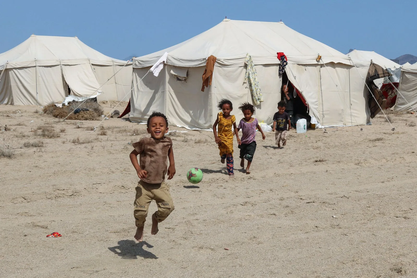 Dans un Yémen en guerre, des milliers de familles reprennent les chemins de l’exil