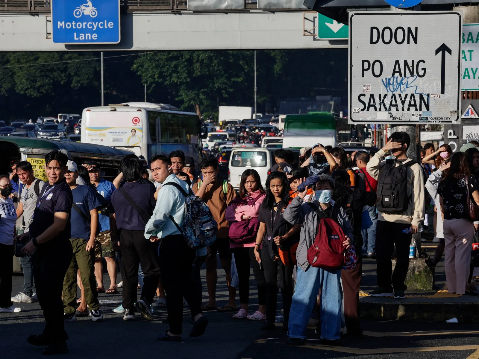 Des milliers de chauffeurs en grève aux Philippines contre la hausse des prix du carburant