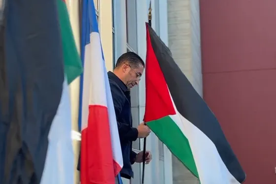 Drapeaux palestiniens sur les mairies : encore !