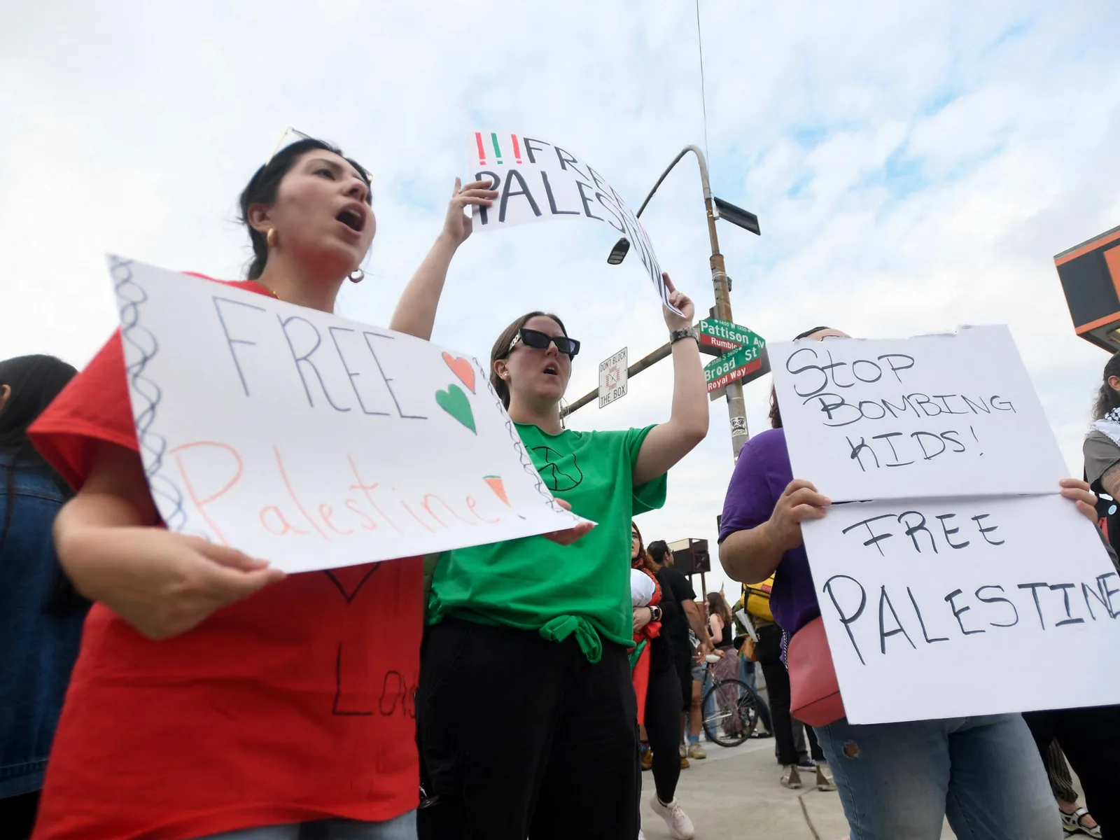 Ed Sheeran qualifie la situation à Gaza d'« injustifiable » après la polémique sur la Palestine