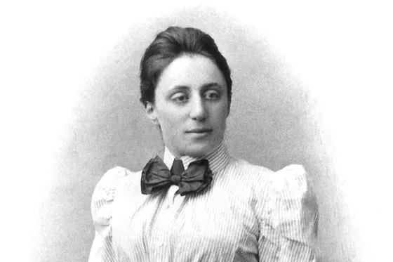 Emmy Noether, l'algébriste qui a transformé les mathématiques et la physique modernes