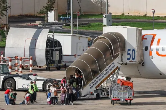 EN DIRECT Vol Flydubai dérouté : Netanyahou affirme qu’un pilote aurait « apparemment » voulu faire crasher l’avion « avec tout le monde à bord » …