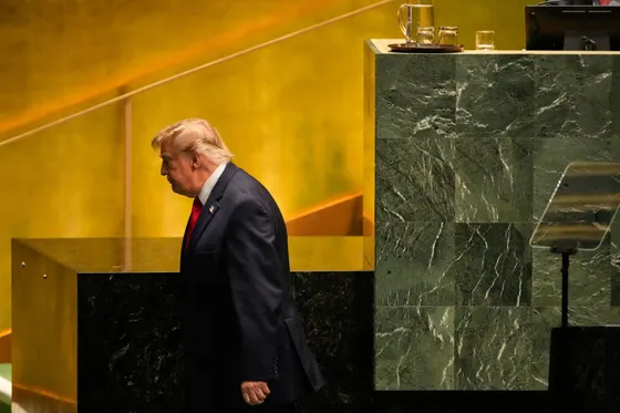 États-Unis et Iran tiennent des pourparlers médiatisés à l'AGNU sur la fin de la guerre et l'ouverture du détroit d'Ormuz