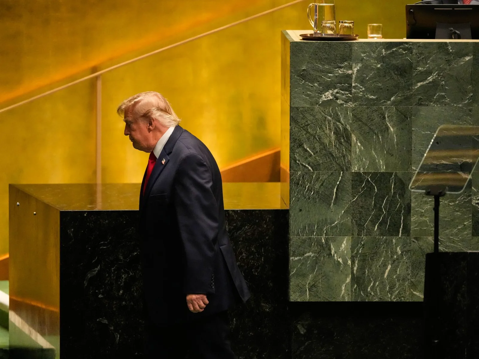 États-Unis et Iran tiennent des pourparlers médiatisés à l'AGNU sur la fin de la guerre et l'ouverture du détroit d'Ormuz