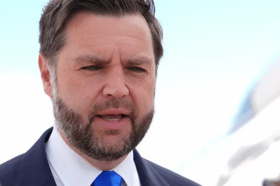 JD Vance affirme que les États-Unis maîtrisent la situation face à l'avancée houthiste en mer Rouge