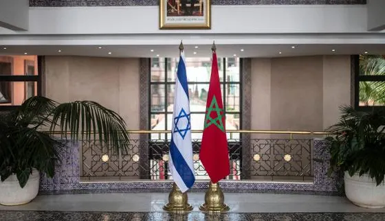 L’ouverture conjointe d’ambassades au Maroc et en Israël, une annonce historique contestée dans le royaume