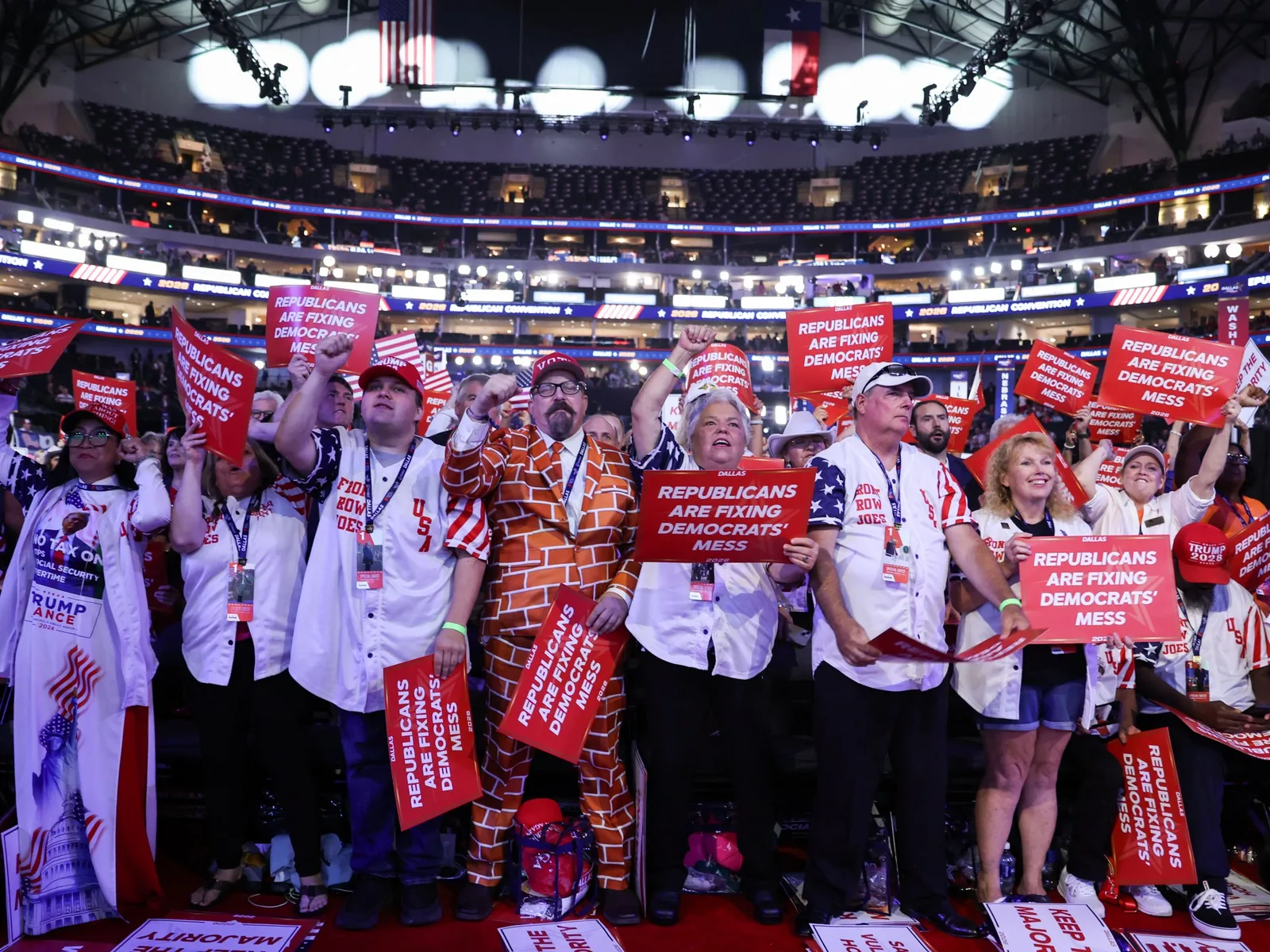 La guerre contre l'Iran plane sur Trump à la convention républicaine de mi-mandat à Dallas