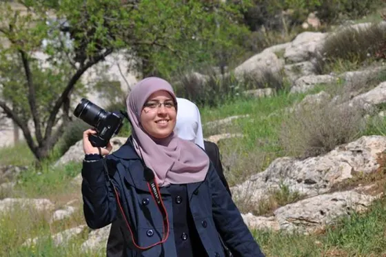 La journaliste Bushra Al-Taweel toujours à l’isolement dans les cachots de l’occupant, sans la moindre inculpation