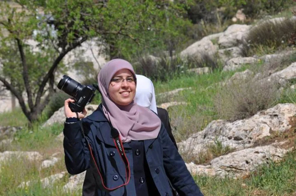 La journaliste Bushra Al-Taweel toujours à l’isolement dans les cachots de l’occupant, sans la moindre inculpation