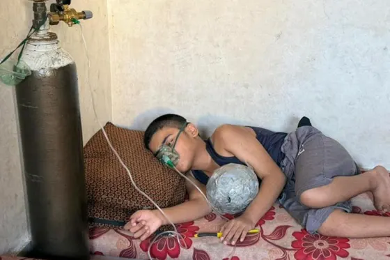 La respiration dépend d'une bouteille : Gaza face à une crise de l'oxygène médical