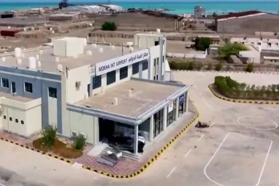 La TV dirigée par les Houthis diffuse une vidéo de l'aéroport de Mocha abandonné