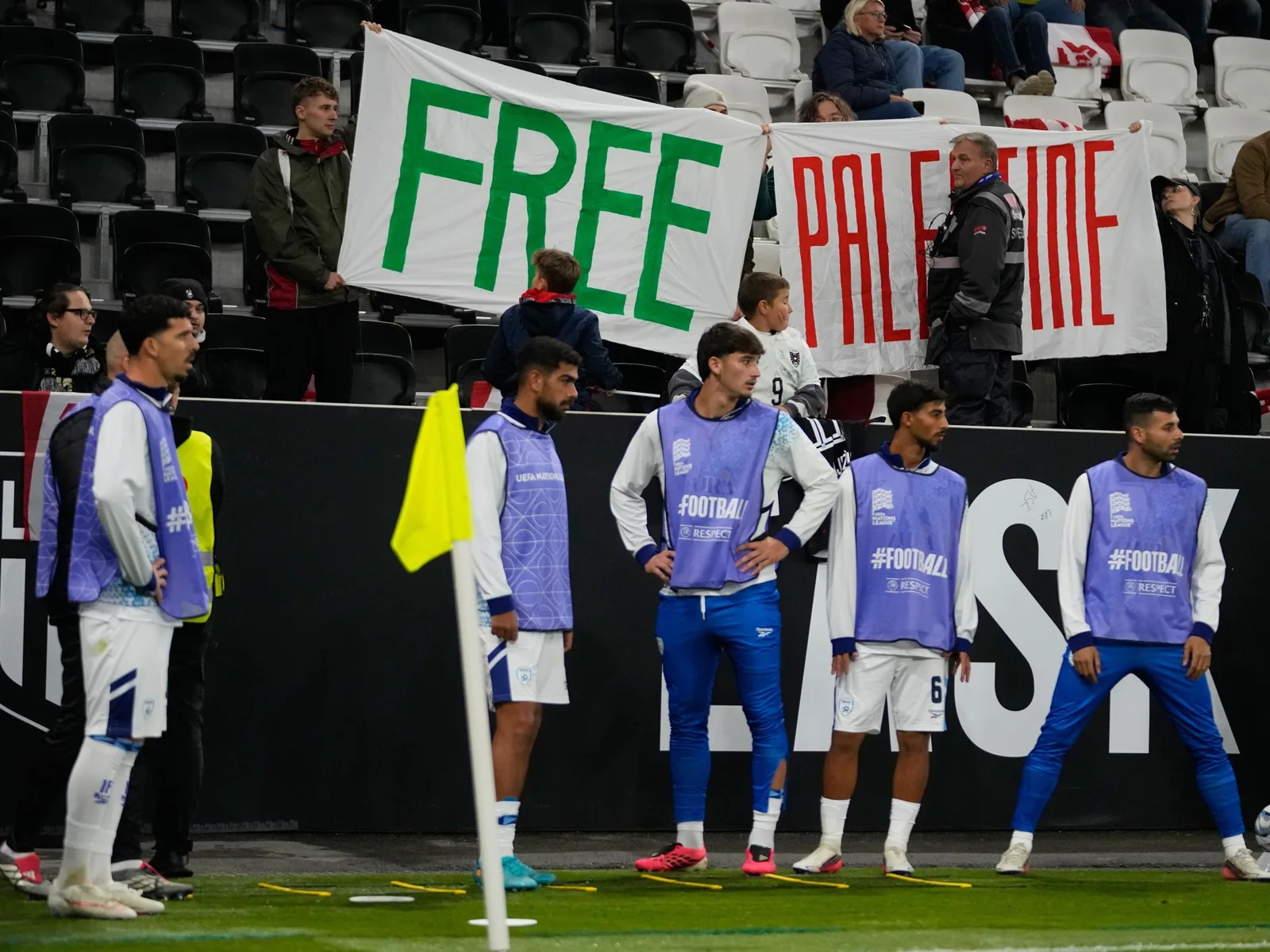 Le joueur israélien Abu Farchi expulsé pour avoir mimé un tir avec un drapeau de corner en Ligue des nations