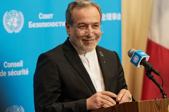 Le ministre iranien Araghchi rencontre des médiateurs qatariens alors que les États-Unis appellent à des négociations nucléaires