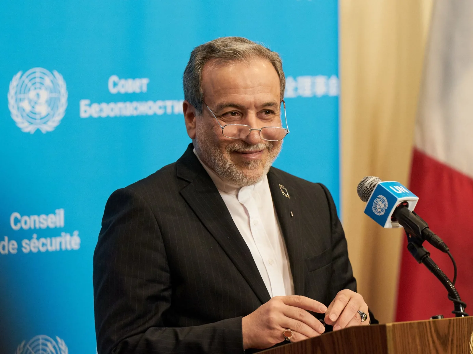 Le ministre iranien Araghchi rencontre des médiateurs qatariens alors que les États-Unis appellent à des négociations nucléaires