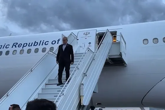 Le président iranien Masoud Pezeshkian arrive à New York pour l'Assemblée générale de l'ONU