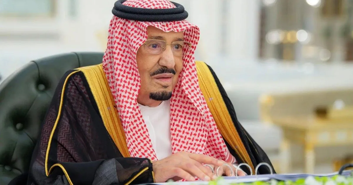 Le roi saoudien Salmane dénonce le ciblage de La Mecque par les houthis « terroristes »