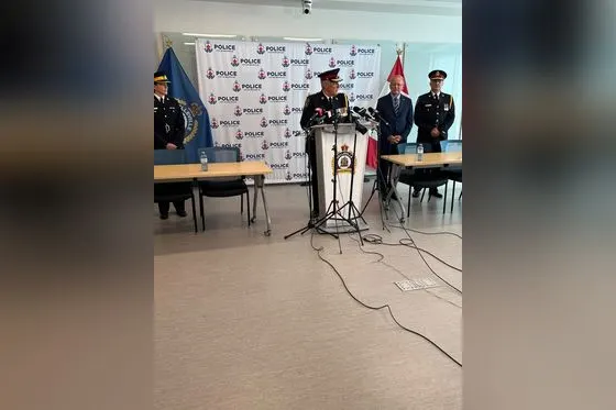 Les dirigeants juifs veulent des gardes armés et plus de policiers dans toutes les institutions canadiennes