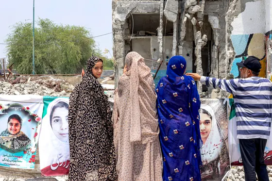 Les enfants iraniens retournent à l'école sous l'ombre de la guerre