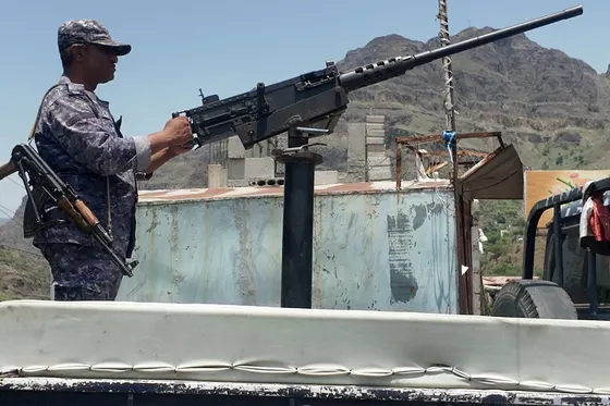 Les forces du gouvernement yéménite avancent à Taiz tandis que les Houthis revendiquent une attaque contre l'Arabie Saoudite