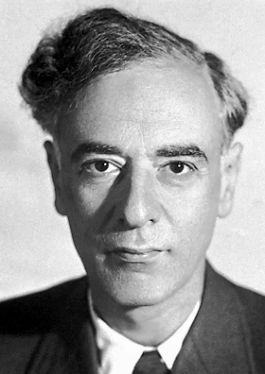 Lev Landau, physicien juif soviétique : du génie précoce au prix Nobel de 1962