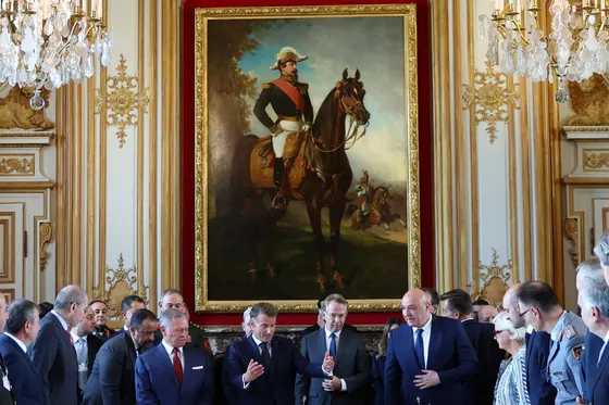 Macron et Aoun discutent des efforts pour soutenir l'armée libanaise et mettre fin aux attaques israéliennes