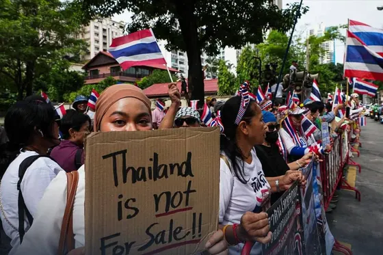 Manifestation « La Thailande n’est pas à vendre » devant l’ambassade d’Israël à Bangkok