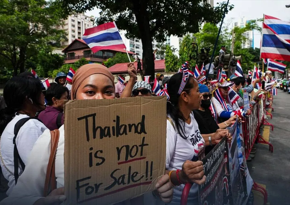 Manifestation « La Thailande n’est pas à vendre » devant l’ambassade d’Israël à Bangkok