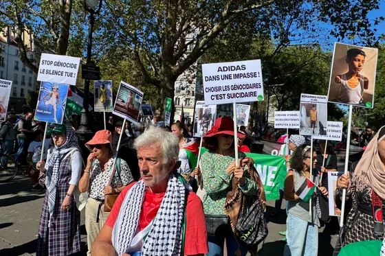 Manifestation samedi à Paris : Boycott d’Adidas, de tous les produits « israéliens, et des firmes complices (photos et vidéos)