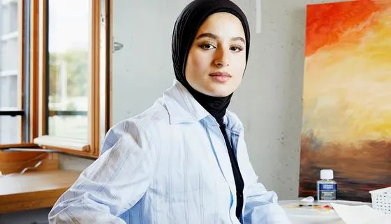 Nour Elassy, poétesse gazaouie réfugiée en France : « Je vis avec la culpabilité d’avoir laissé les miens derrière moi »