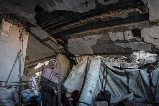 « Nulle part où aller » : des familles de Gaza s’abritent dans des immeubles qui menacent de s’effondrer