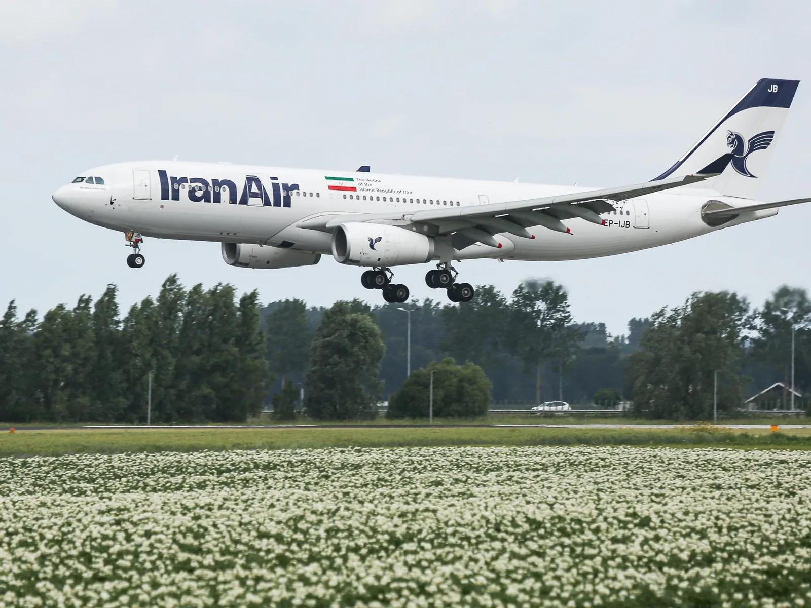 Pourquoi l'Iran menace-t-il les aéroports régionaux, et quel pourrait être l'impact ?
