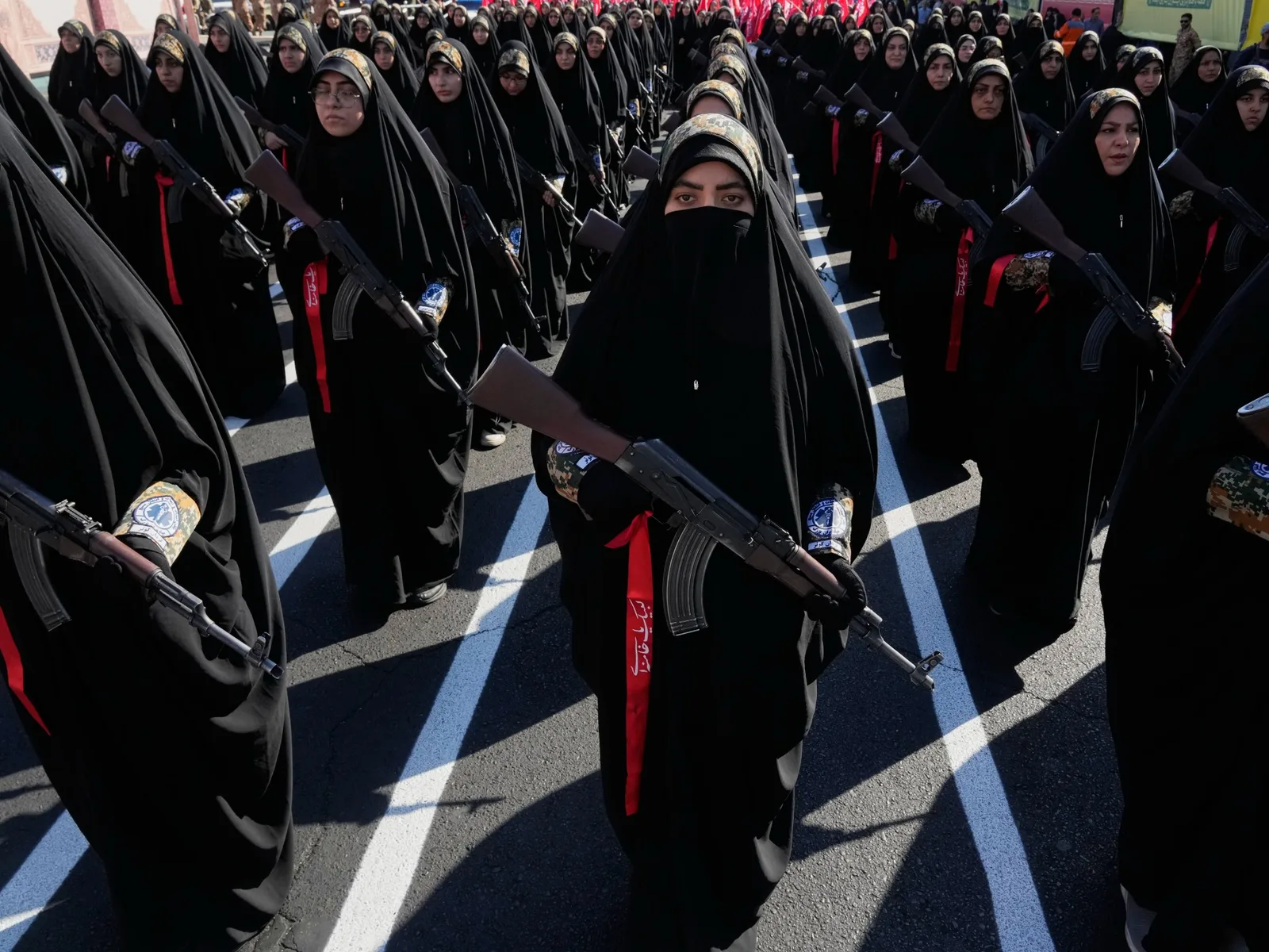 Qu'est-ce qui motive les autorités iraniennes à lancer une campagne de mobilisation de masse ?