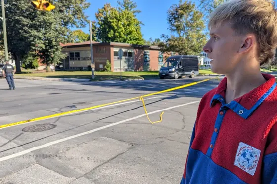 « Surréaliste » : la communauté juive de Belleville retourne dans une synagogue criblée de balles après la fusillade de Yom Kippour
