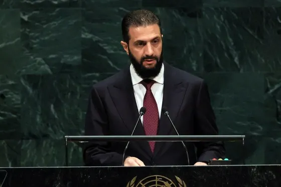 Syrie : al-Charaa avertit que les attaques israéliennes mettent en danger la fragile reprise d'après-guerre
