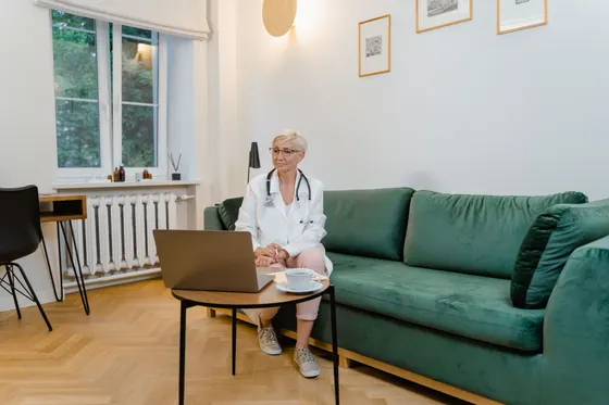 Michel Cymes (1957 – … ) Un médecin célèbre et un animateur apprécié du grand public