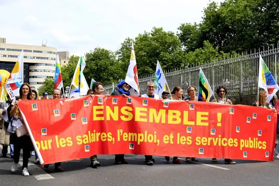 Toute l’info en 2 minutes : Fonctionnaires en colère, Bardella accusé d’antisémitisme et victoire des Bleus