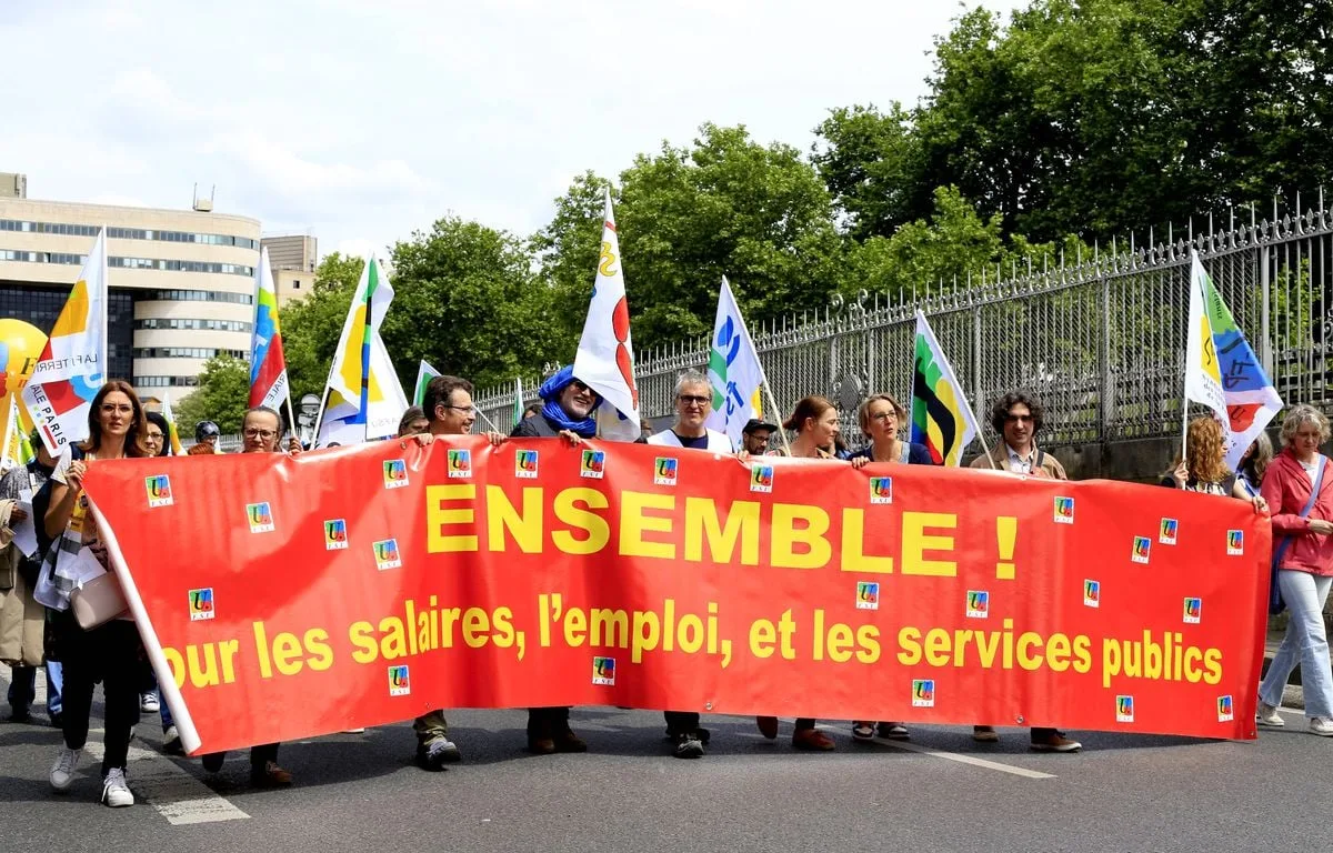 Toute l’info en 2 minutes : Fonctionnaires en colère, Bardella accusé d’antisémitisme et victoire des Bleus