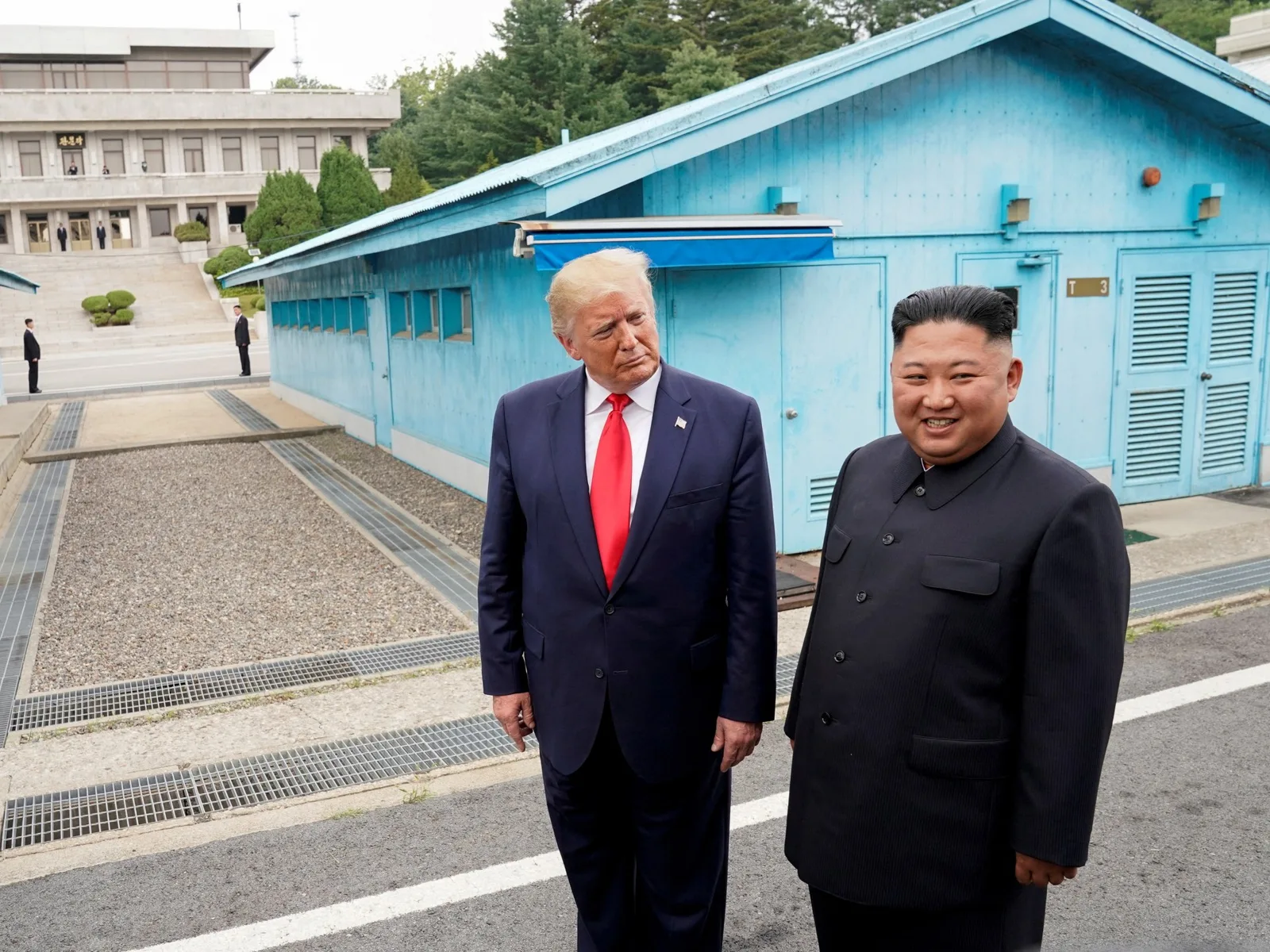 Trump qualifie Kim Jong Un d’« ami » et minimise l’arsenal nucléaire nord-coréen