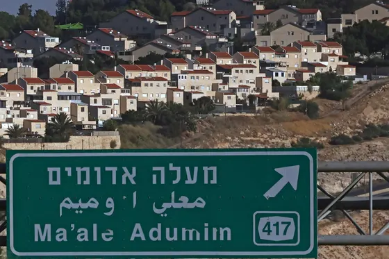 'Une première étape qui tardait à venir': le Royaume-Uni réagit à l'interdiction gouvernementale du commerce avec les colonies israéliennes