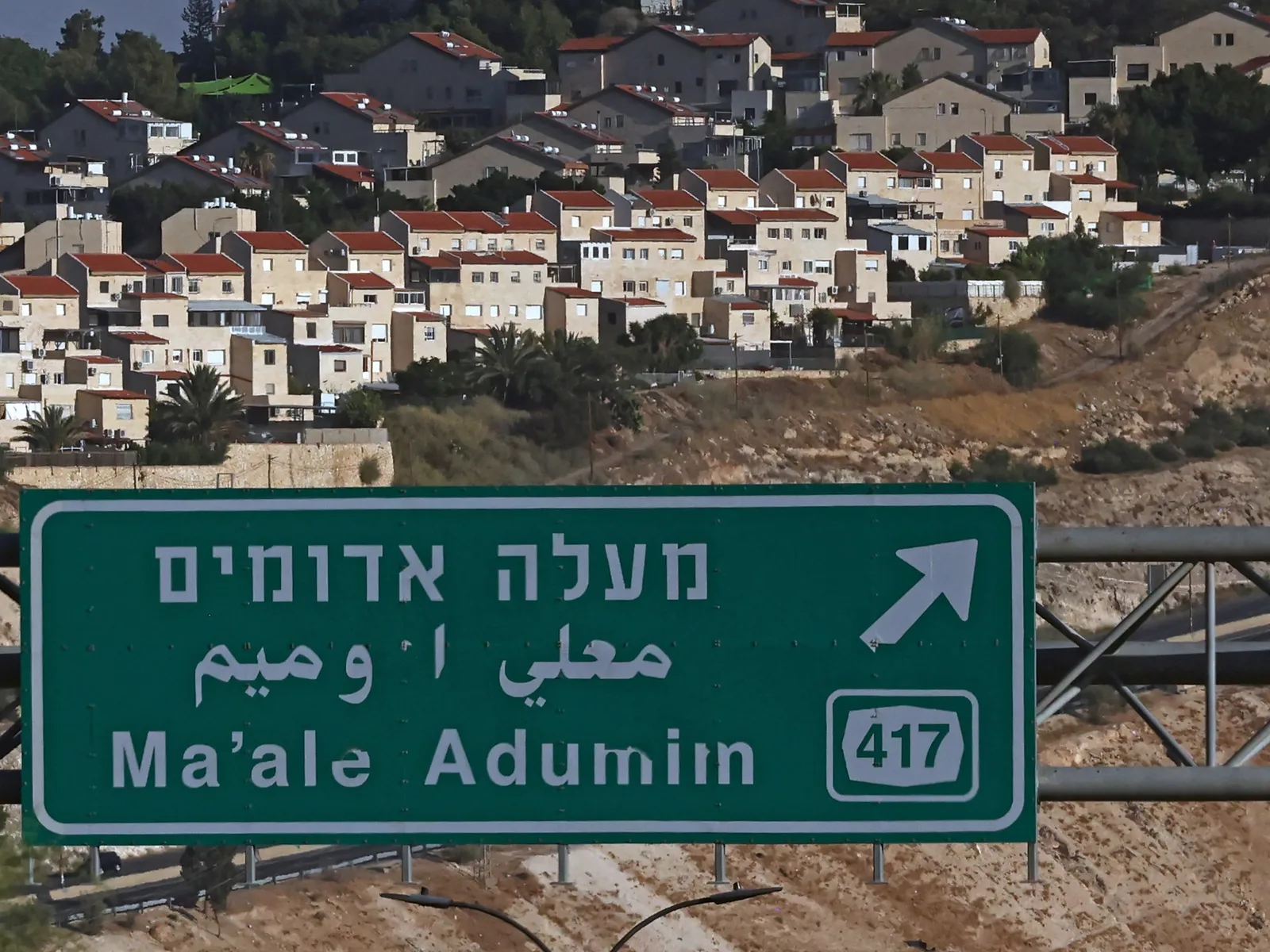 'Une première étape qui tardait à venir': le Royaume-Uni réagit à l'interdiction gouvernementale du commerce avec les colonies israéliennes