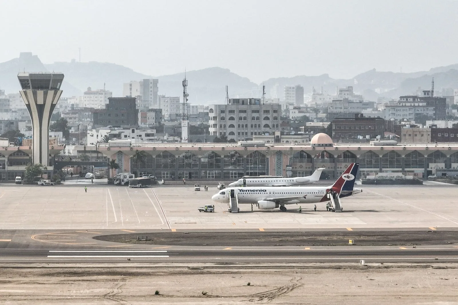 14 morts au Yémen dans des frappes saoudiennes, les Houthis ciblent eux l’aéroport d’Aden