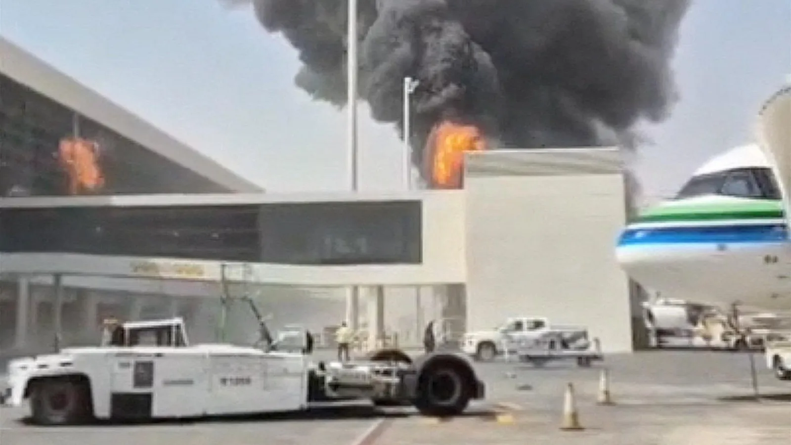 Avec les frappes contre l’aéroport de Riyad, l’inquiétante escalade du conflit entre l’Arabie saoudite et les rebelles yéménites houthistes
