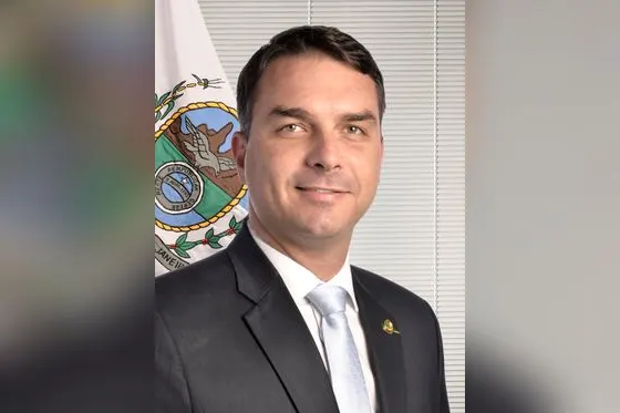 Brésil : Flávio Bolsonaro, allié revendiqué d'Israël, en tête devant Lula au premier tour